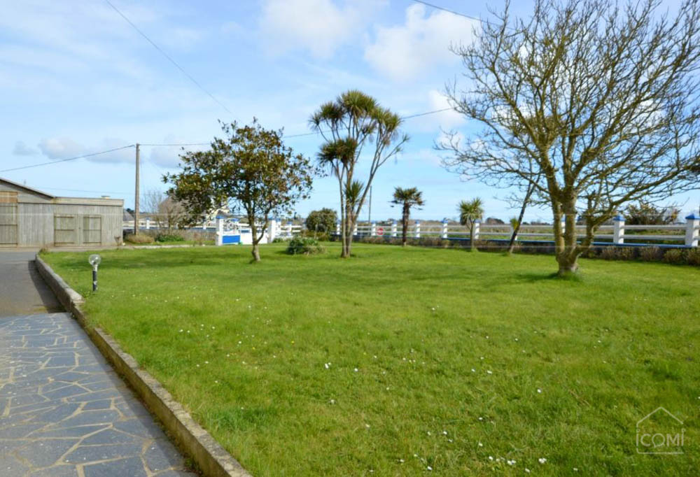 SAINT POL DE LEON - GITES VUE MER 12 CHAMBRES SUR 4000M² DE TERRAIN photo 4
