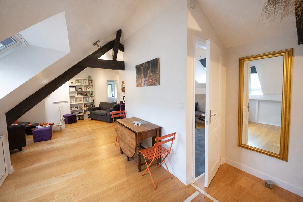 APPARTEMENT - T2 DE 50 M² - 2ND ET DERNIER ETAGE - BALCON - RENOVATION DE QUALITE - EXCEPTIONNEL photo 3