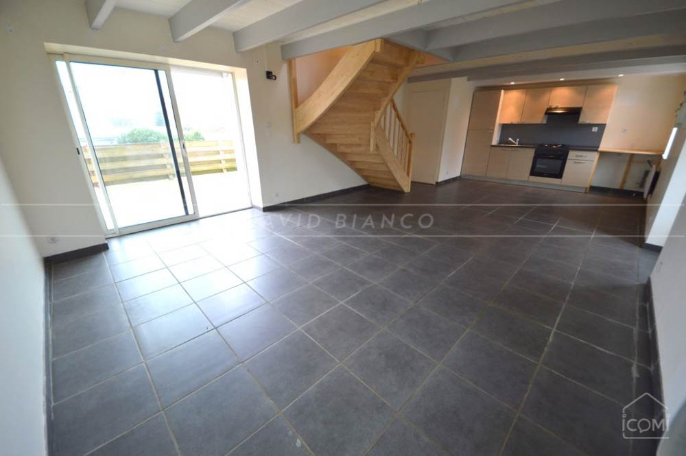 MAISON DE VILLE T5 110M² AVEC TERRASSE 25M² SUR TERRAIN DE 120M² EN PLEIN BOURG