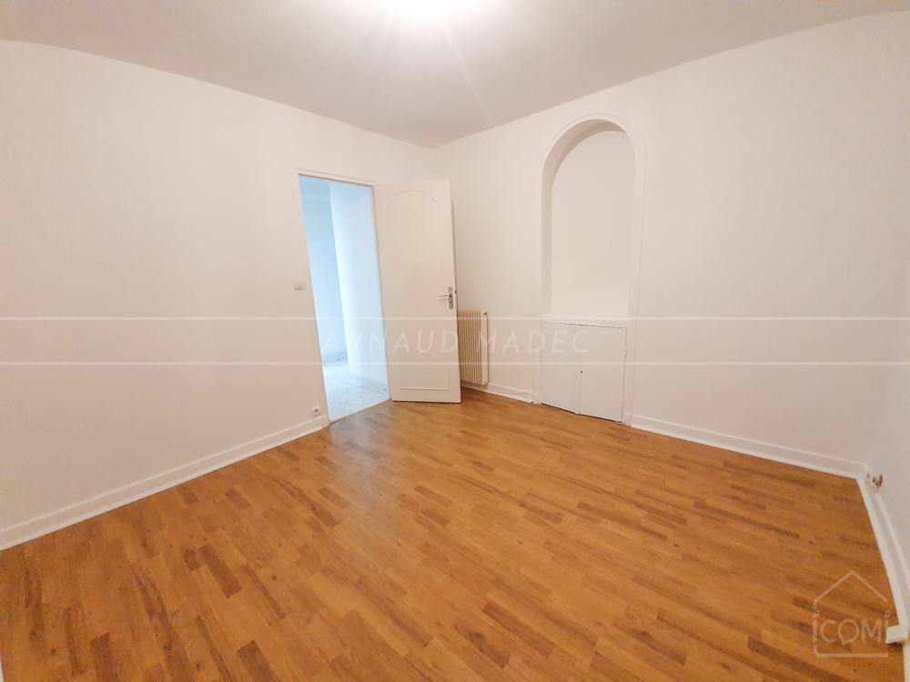 LANDERNEAU - APPARTEMENT - 85 M2 - 4 PIECES photo 4