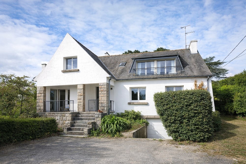 PROPRIETE T8 - 6 CHAMBRES - TERRAIN 2.500M² - CALME - JARDIN ARBORE PISCINABLE