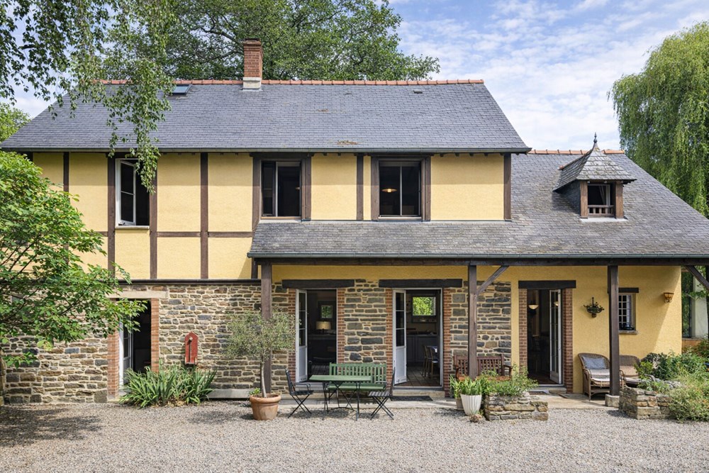 AMANLIS - MAISON - 200 M2