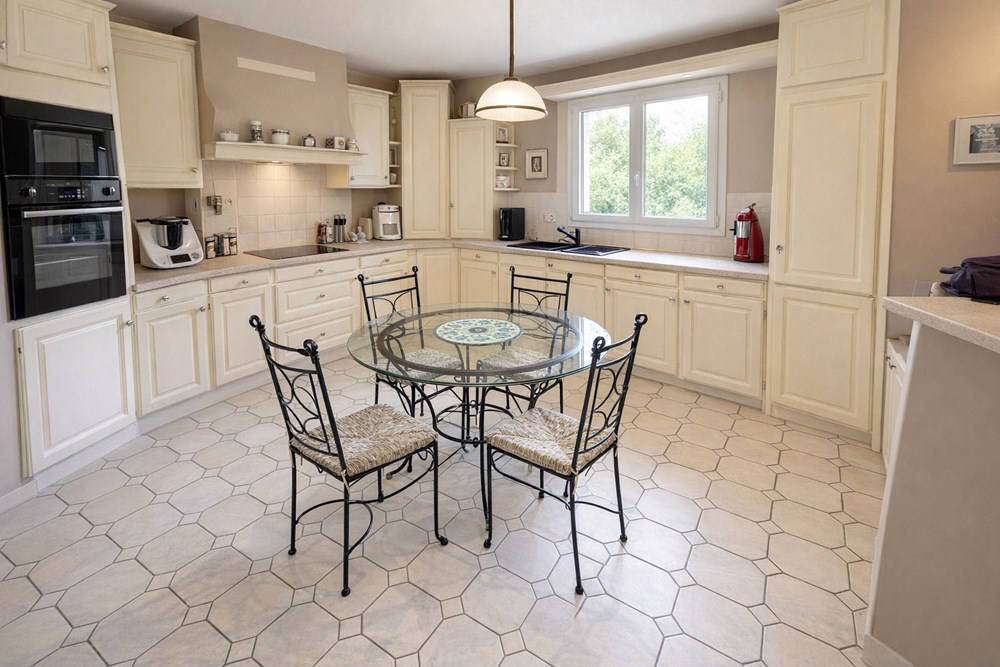 LE CONQUET - MAISON - 187 M2 - 8 PIECES photo 3