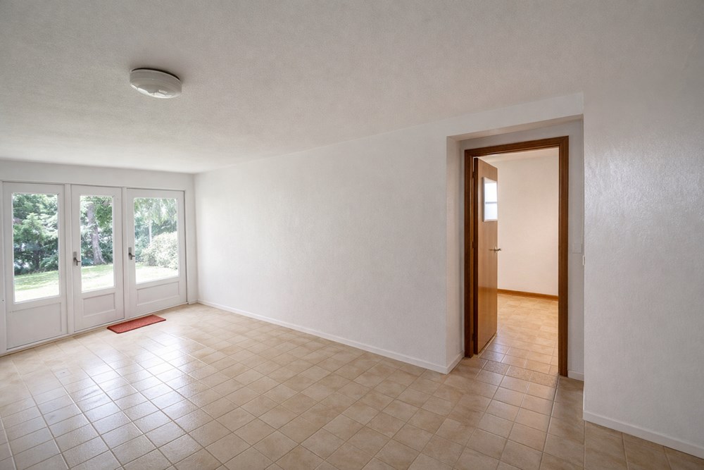 PLOMODIERN - MAISON - 168 M2 - 8 PIECES photo 4