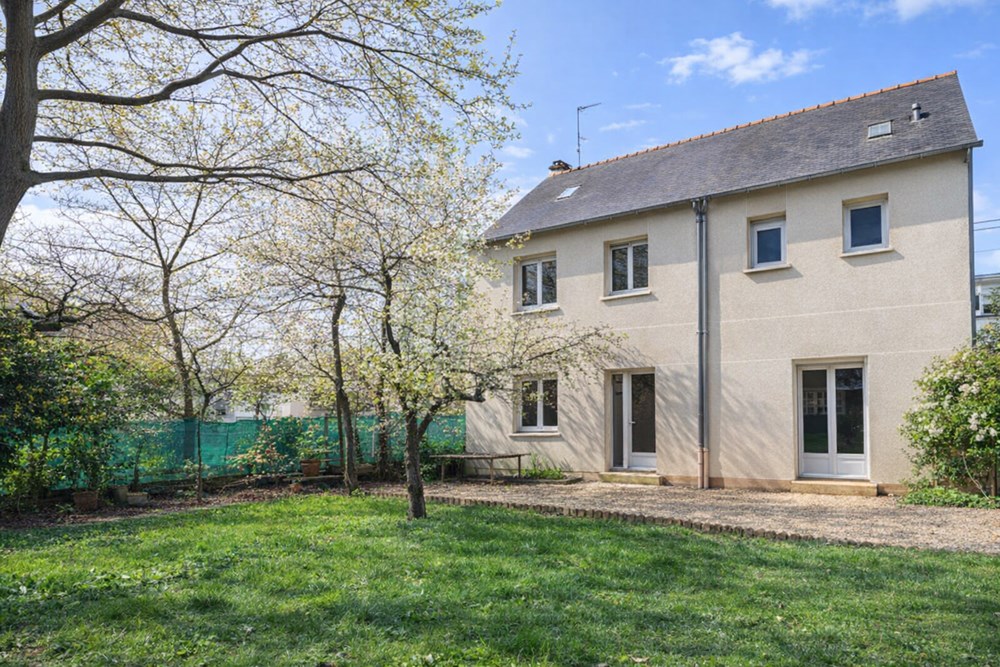 VENDRE - MAISON T7 - 5 CHAMBRES - JARDIN DE 400M² - CALME - PROXIMITE