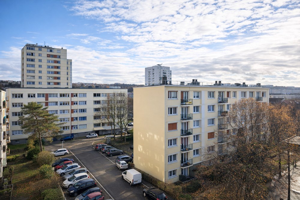 POISSY - APPARTEMENT - 61 M2 - 3 PIECES