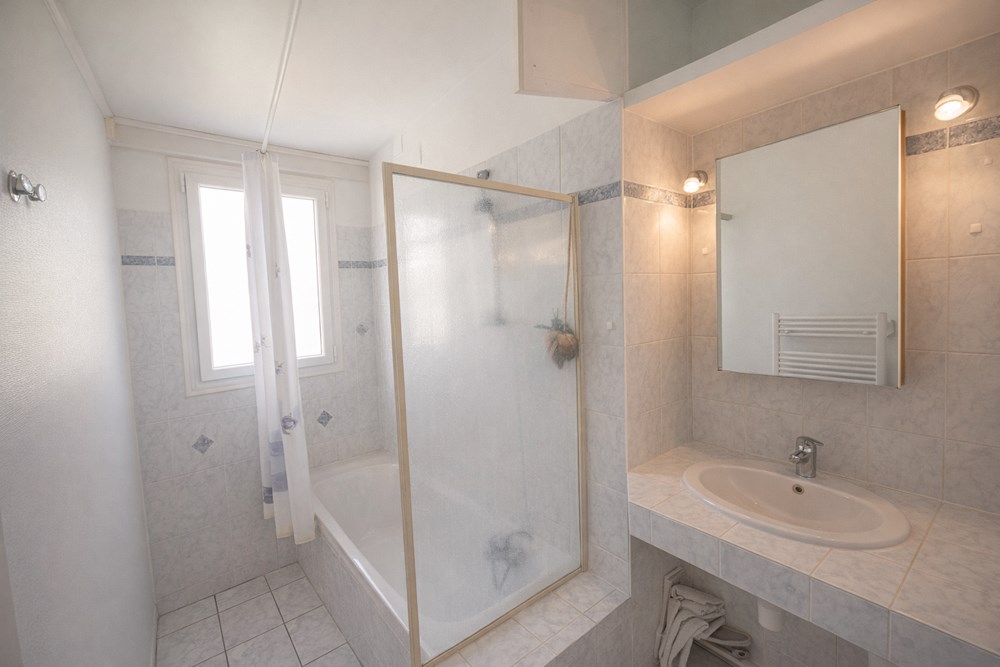 POISSY - APPARTEMENT - 61 M2 - 3 PIECES photo 4