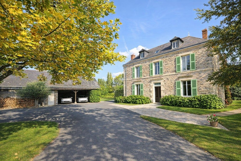 SAINT-MELAINE-SUR-AUBANCE - MAISON - 315 M2 - 7 PIECES photo 2