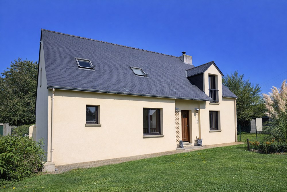FOUGèRES - MAISON - 150 M2