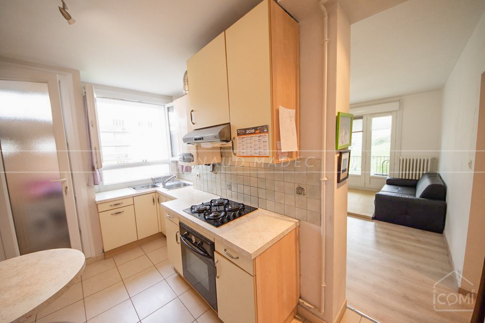 APPARTEMENT T4 - 3 CHAMBRES - PIECE DE VIE AVEC CUISINE US - TERRASSE - DALLE BETON - GARAGE POSSIBLE photo 3