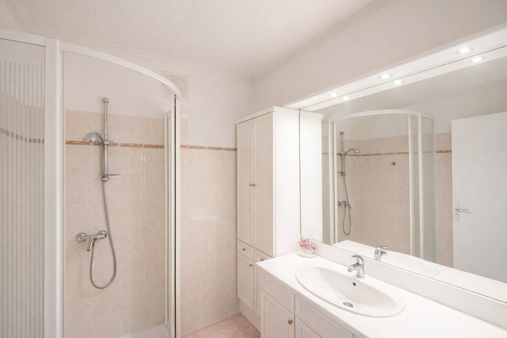 APPARTEMENT T4 - 3 CHAMBRES - PIECE DE VIE AVEC CUISINE US - TERRASSE - DALLE BETON - GARAGE POSSIBLE photo 5