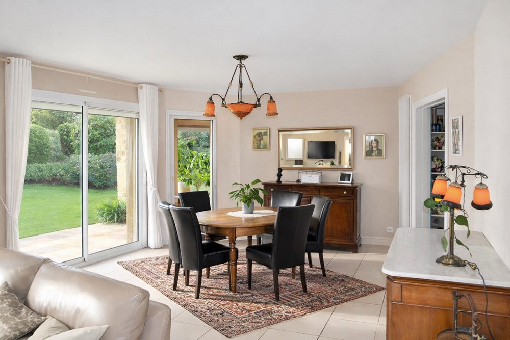 GUILERS - MAISON - 200 M2 photo 2