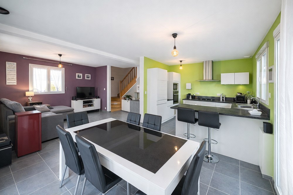 FINISTERE - PROCHE LANDIVISIAU (29400) - MAISON RECENTE DE 2016 DE 115 M2 - TERRAIN DE 522 M2 photo 2
