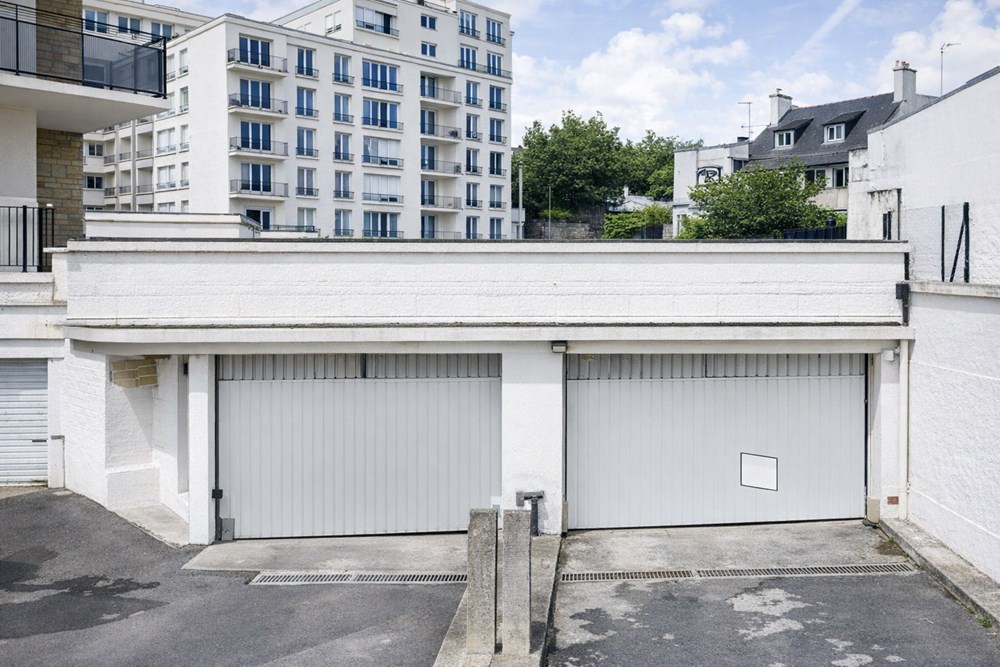 BREST - GARAGE - 15 M2