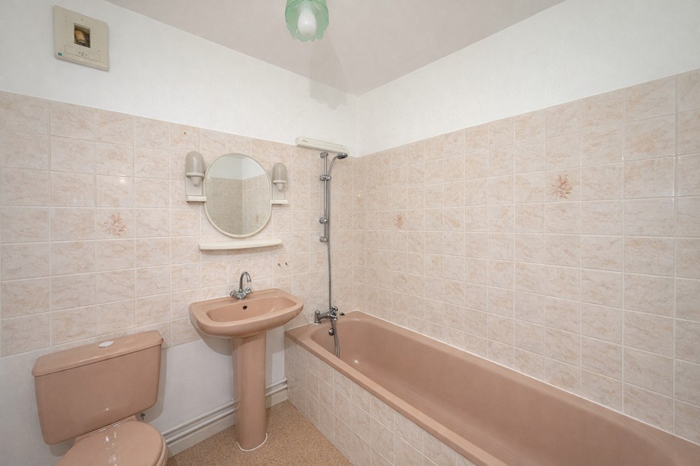 STUDIO 30M² AVEC CAVE ET STATIONNEMENT PRIVATIF - STANDING - ASCENSEUR photo 5