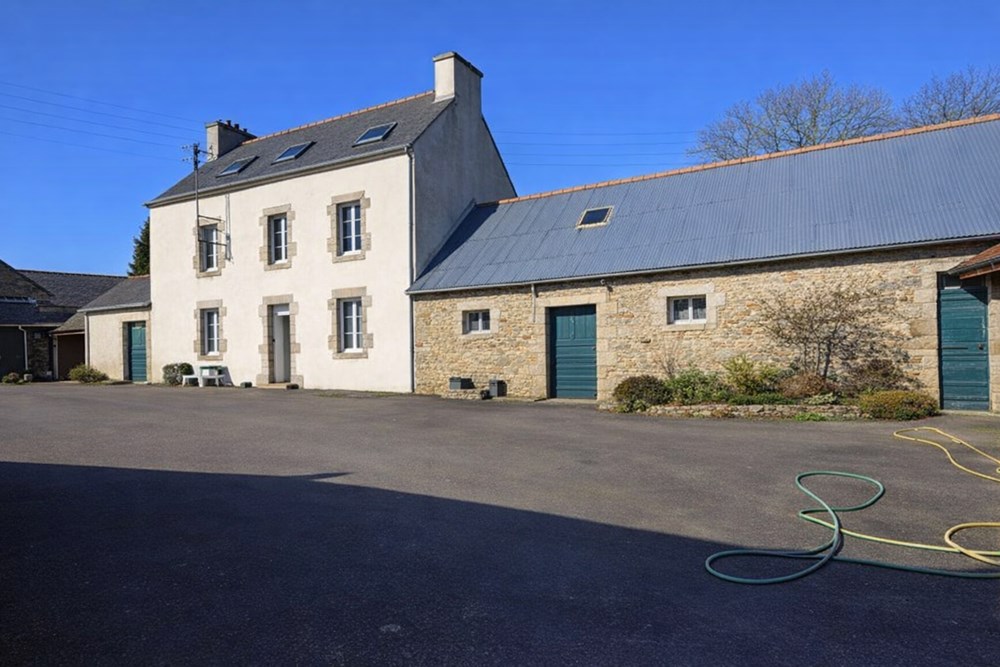 LANDERNEAU - MAISON - 145 M2 - 10 PIECES