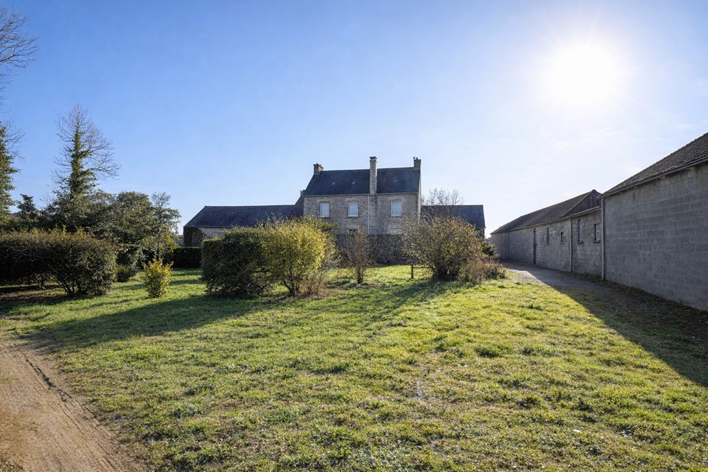 LANDERNEAU - MAISON - 145 M2 - 10 PIECES photo 3