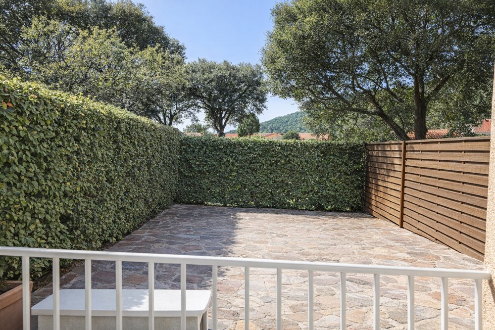 APPARTEMENT - T3 EN REZ DE JARDIN - TERRASSE - PARKING PRIVE - CALME ET QUIETUDE