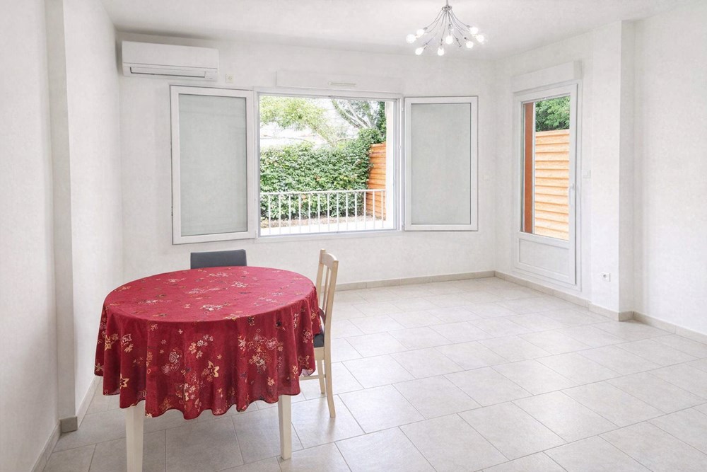 APPARTEMENT - T3 EN REZ DE JARDIN - TERRASSE - PARKING PRIVE - CALME ET QUIETUDE photo 2