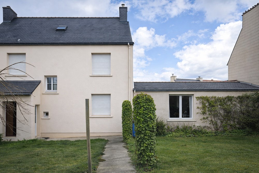 LESNEVEN - MAISON - 143 M2 - 7 PIECES photo 3