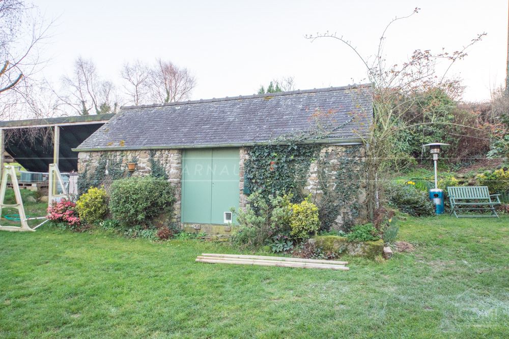 PROPRIETE DE CHARME - TERRAIN 3000M² - EXCEPTIONNELLE PIECE DE VIE - PROXIMITE MER - VUE MER photo 4