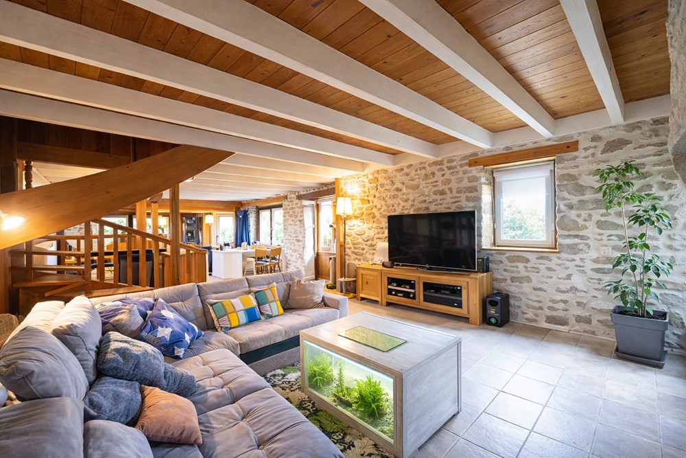 PROPRIETE DE CHARME - TERRAIN 3000M² - EXCEPTIONNELLE PIECE DE VIE - PROXIMITE MER - VUE MER photo 3