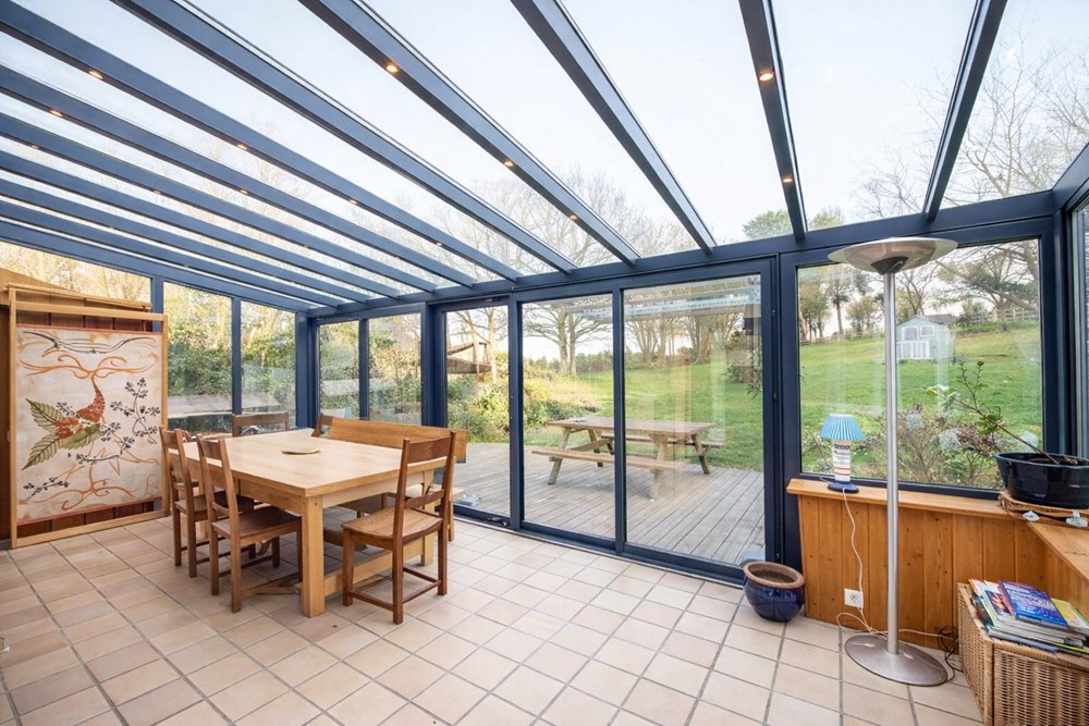 PROPRIETE DE CHARME - TERRAIN 3000M² - EXCEPTIONNELLE PIECE DE VIE - PROXIMITE MER - VUE MER photo 2