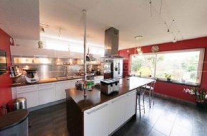 FINISTERE - LESNEVEN (29260) - MAISON RENOVE DE 180M2 - TERRAIN DE 1100 M2 photo 3
