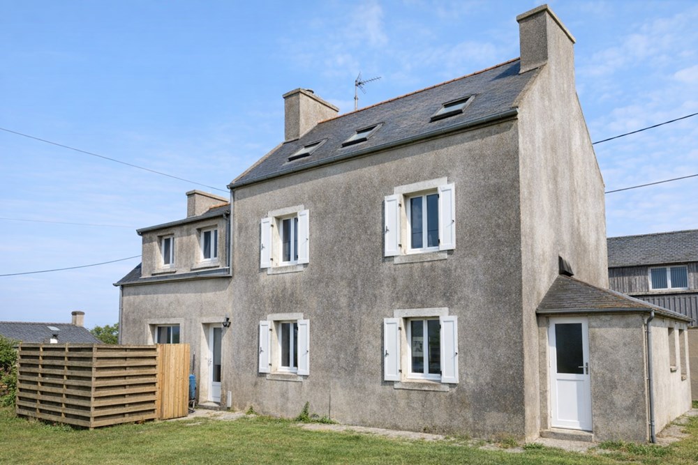 GOULVEN - MAISON - 135 M2 - 6 PIECES