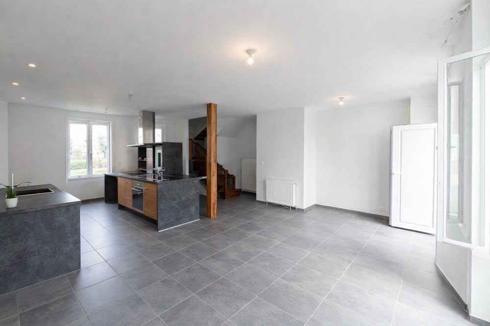 LESNEVEN - MAISON - 127 M2 - 5 PIECES
