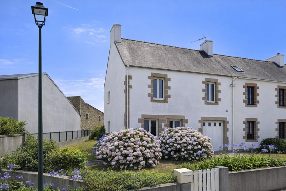 MAISON T7 DE +150M² : 1 STUDIO ET 1 DUPLEX T5 - TERRAIN 350M² ENVIRON - GARAGE ET STATIONNEMENT PRIVATIF 2/4 VOITURES POSSIBLE - RARE photo 2