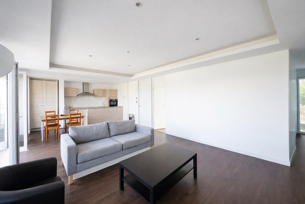 APPARTEMENT - T3 - PIECE DE VIE 35M² - DERNIER ETAGE - BALCON - VUE MER photo 2