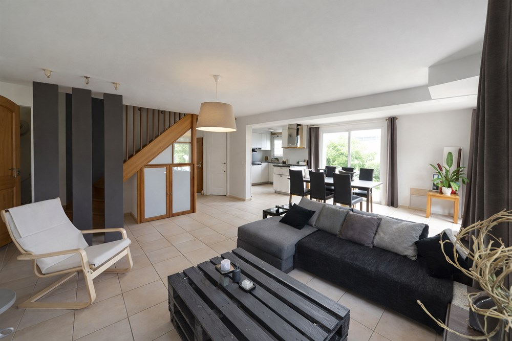 LESNEVEN - MAISON - 105 M2 - 5 PIECES photo 3