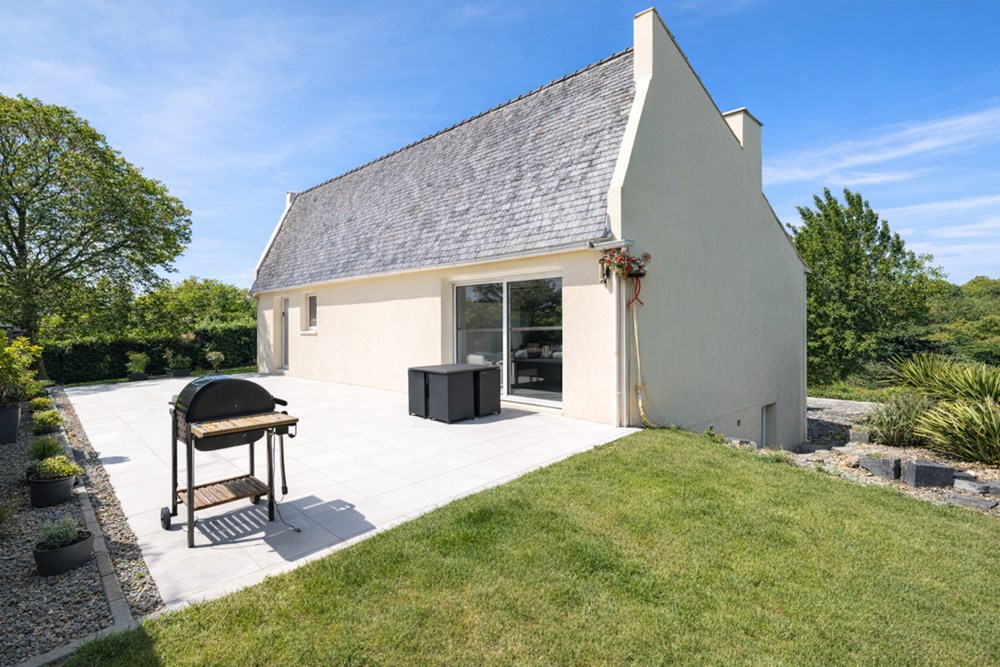 LESNEVEN - MAISON - 150 M2 - 4 PIECES