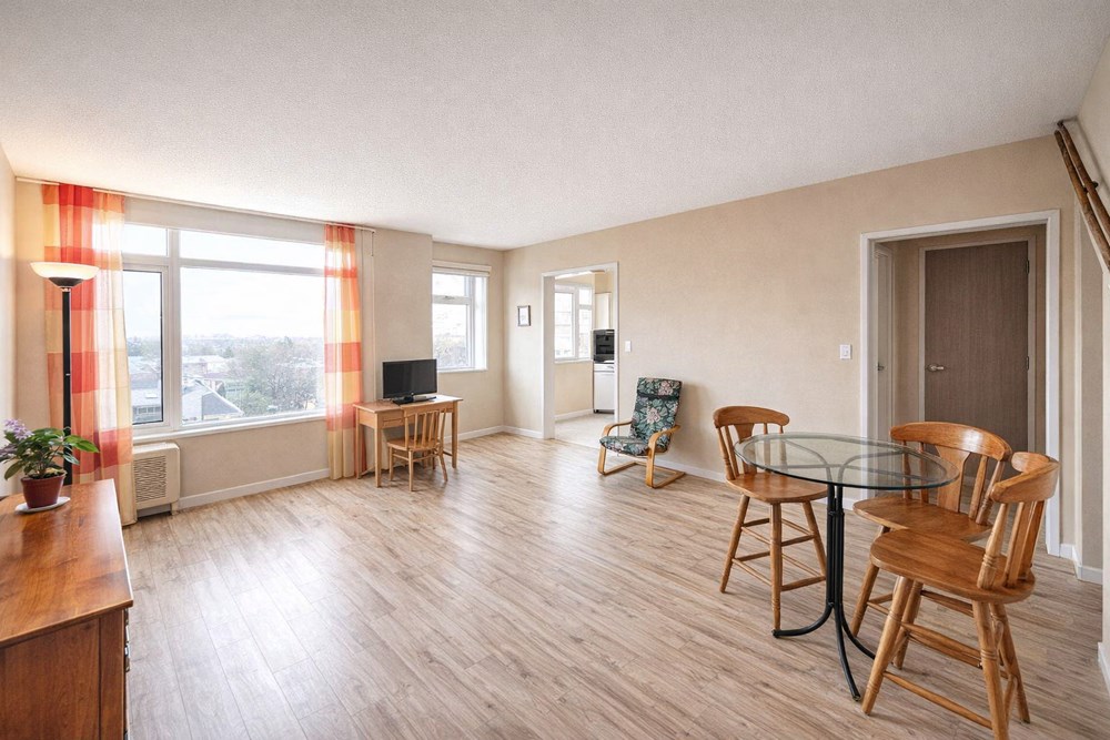 BREST - APPARTEMENT - 105 M2 - 5 PIECES photo 3
