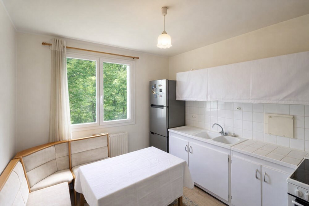 APPARTEMENT 2 PIECES - 1 CHAMBRE - 53M² - ASCENSEUR - VUE DEGAGEE - COPROPRIETE RECHERCHEE photo 3