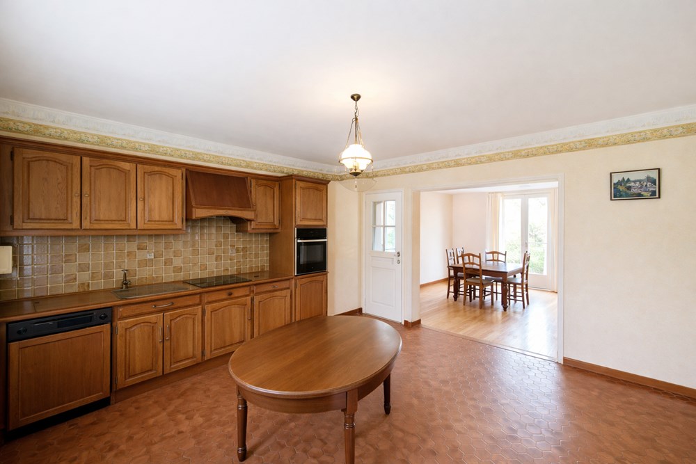 LANDIVISIAU - MAISON - 149 M2 - 6 PIECES photo 4