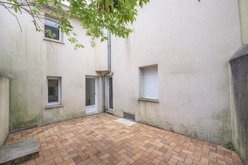 APPARTMENT T1BIS (T2 POSSIBLE) - DALLE BETON - JARDIN ET COUR USAGE QUASI PRIVATIF photo 5