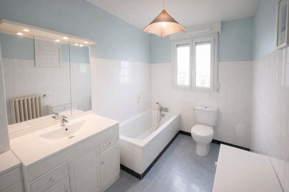 BREST - MAISON - 176 M2 - 7 PIECES photo 4