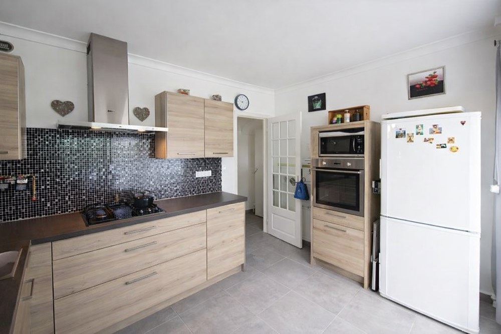 MAISON - PIECE DE VIE TRIPLE - ACCES JARDIN - 3 CHAMBRES - AUCUN TRAVAUX photo 4