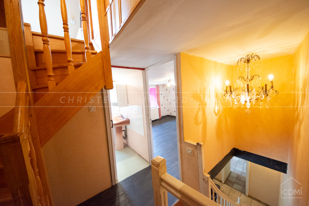 MAISON - CORPS DE FERME DE 200M² SUR 1700 DE TERRAIN - 7 CHAMBRES - PISCINE - CALME - PROXIMITE RN12 SANS NUISANCE SONORE photo 5