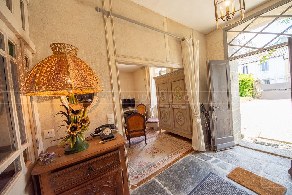 MAISON T8 - 4/6 CHAMBRES - TERRAIN 990M² - RARE - COUP DE COEUR ASSURE photo 4