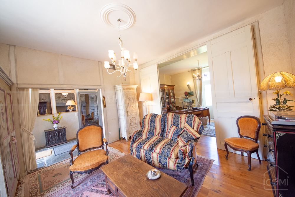 MAISON T8 - 4/6 CHAMBRES - TERRAIN 990M² - RARE - COUP DE COEUR ASSURE photo 5