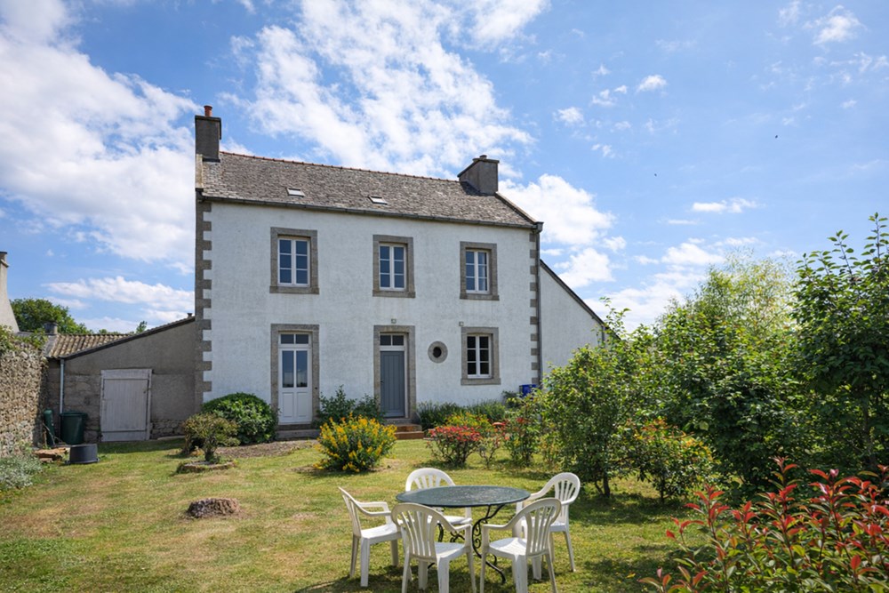 MAISON T8 - 4/6 CHAMBRES - TERRAIN 990M² - RARE - COUP DE COEUR ASSURE