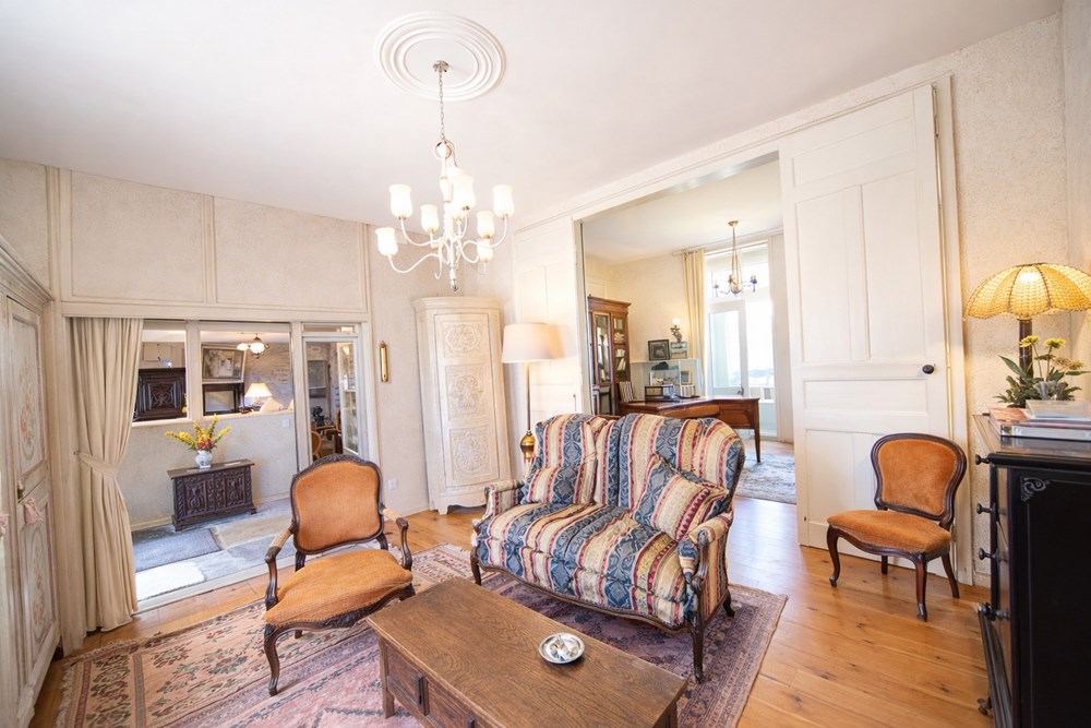 MAISON T8 - 4/6 CHAMBRES - TERRAIN 990M² - RARE - COUP DE COEUR ASSURE photo 2