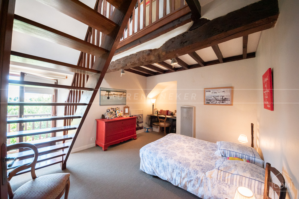 MAISON 258 M² - 4/5 CHAMBRES - PARC ARBORE 14250 M² - COUP DE COEUR ASSURE photo 2