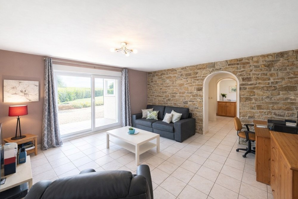 SAINT-VOUGAY - MAISON - 162 M2 - 5 PIECES