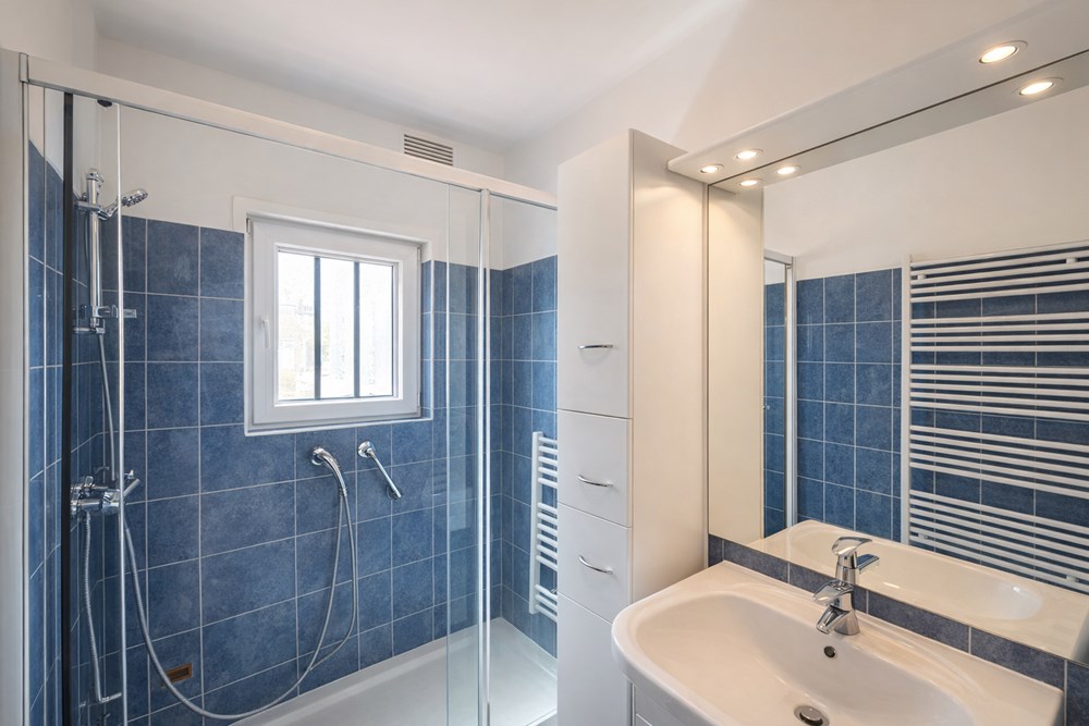 MAISON T6 DE 100 M² - 4 CHAMBRES - GARAGE - ATELIER - CABANON - 400 M² DE TERRAIN - CALME photo 5
