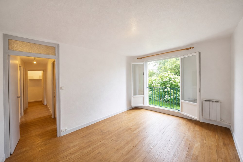 APPARTEMENT T3 - 2 CHAMBRES - JARDIN PARTAGE - VUE SUR JARDIN - CALME - PROXIMITE SERVICES