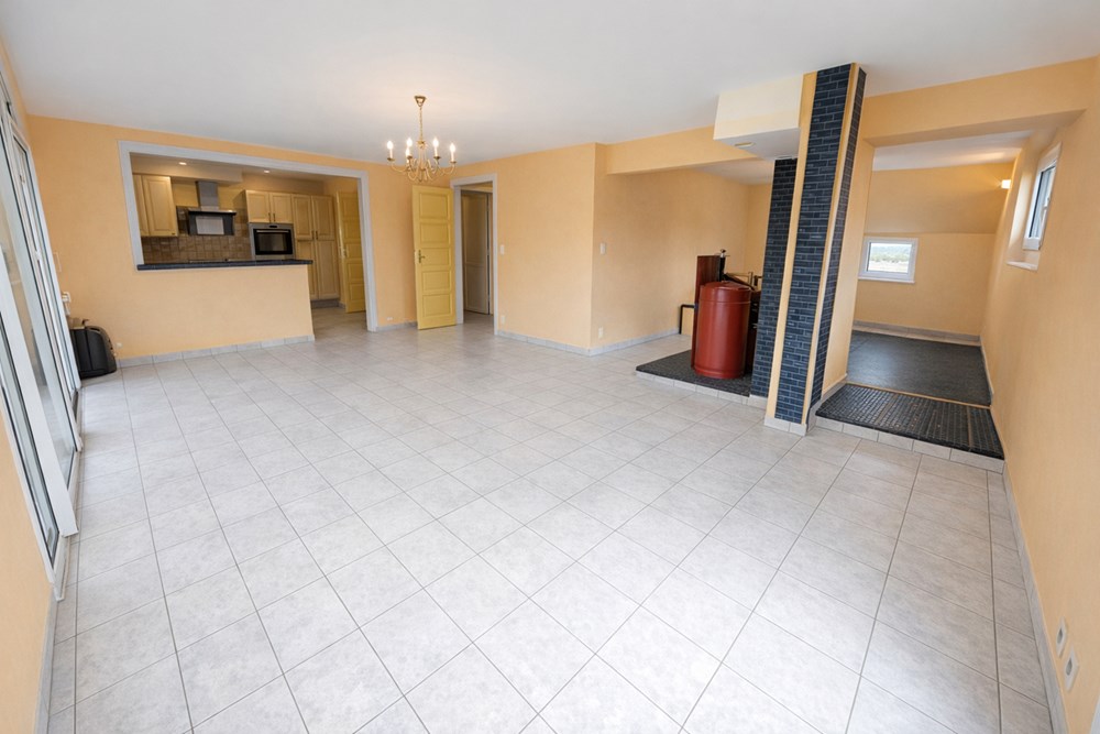 LANNION - MAISON - 143 M2 - 6 PIECES photo 2